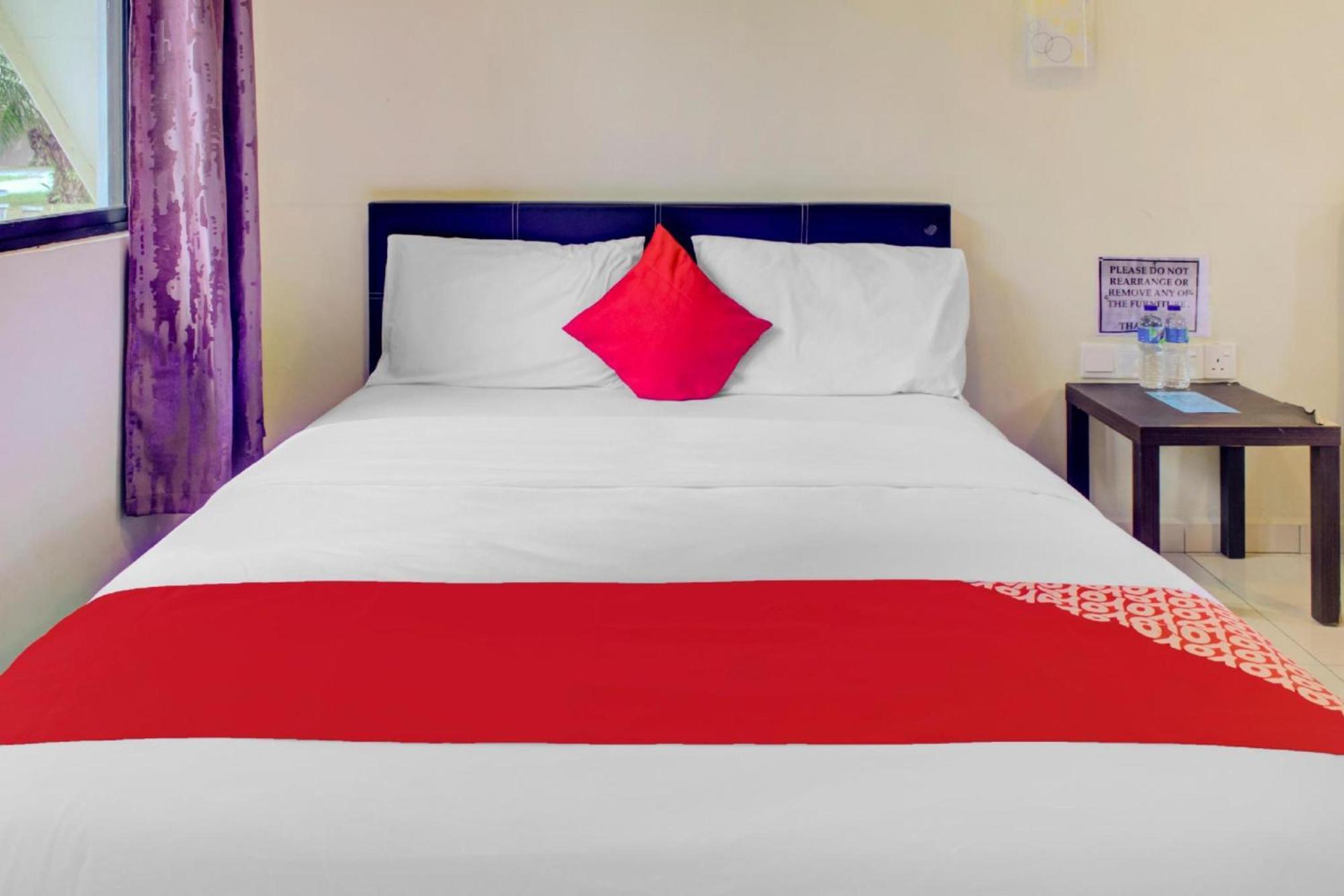 Super Oyo 89896 Sedili Inn Resort Kota Tinggi Zewnętrze zdjęcie