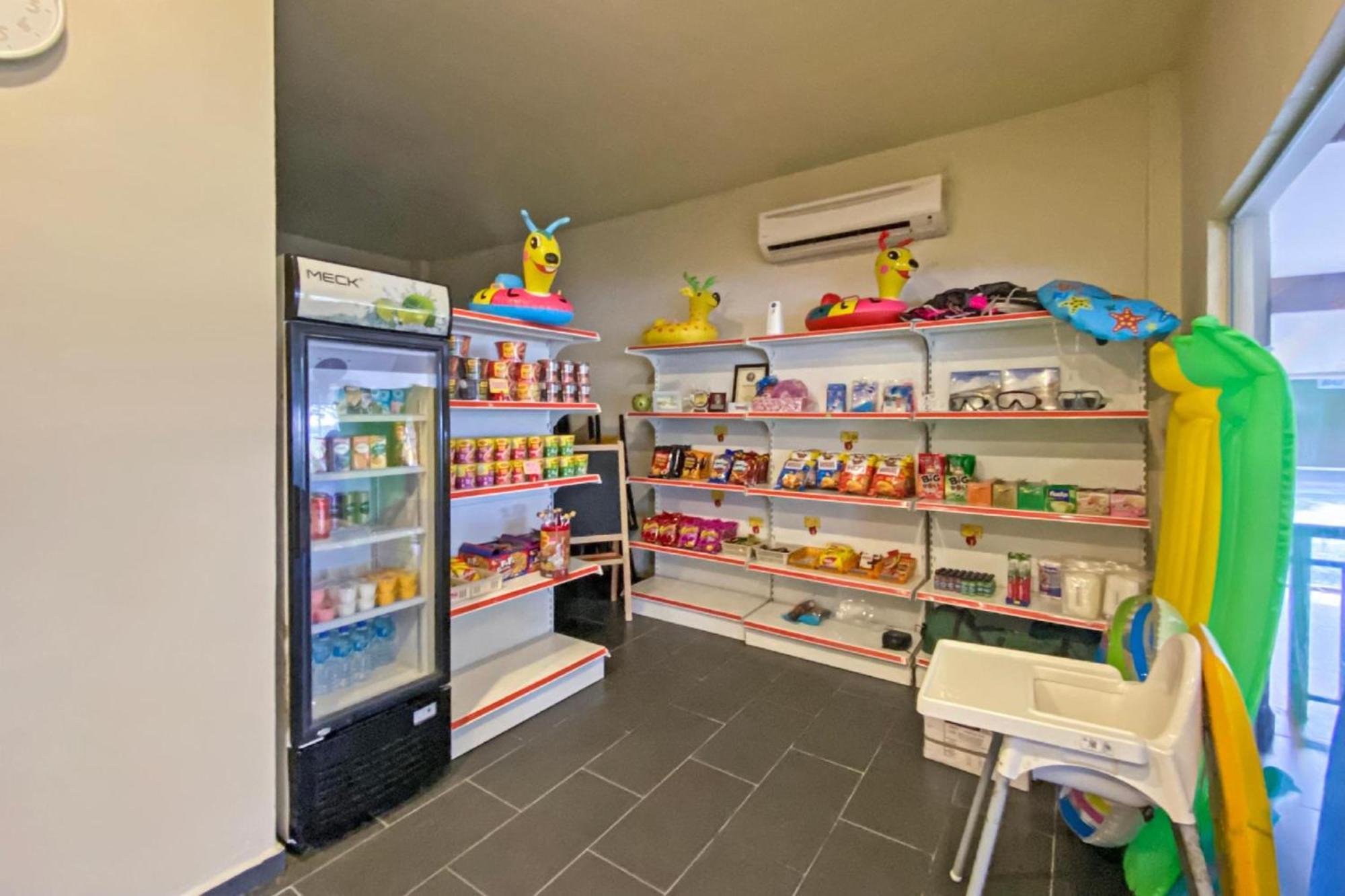 Super Oyo 89896 Sedili Inn Resort Kota Tinggi Zewnętrze zdjęcie