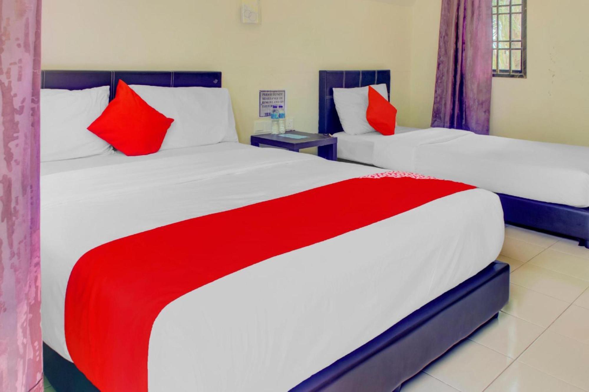 Super Oyo 89896 Sedili Inn Resort Kota Tinggi Zewnętrze zdjęcie