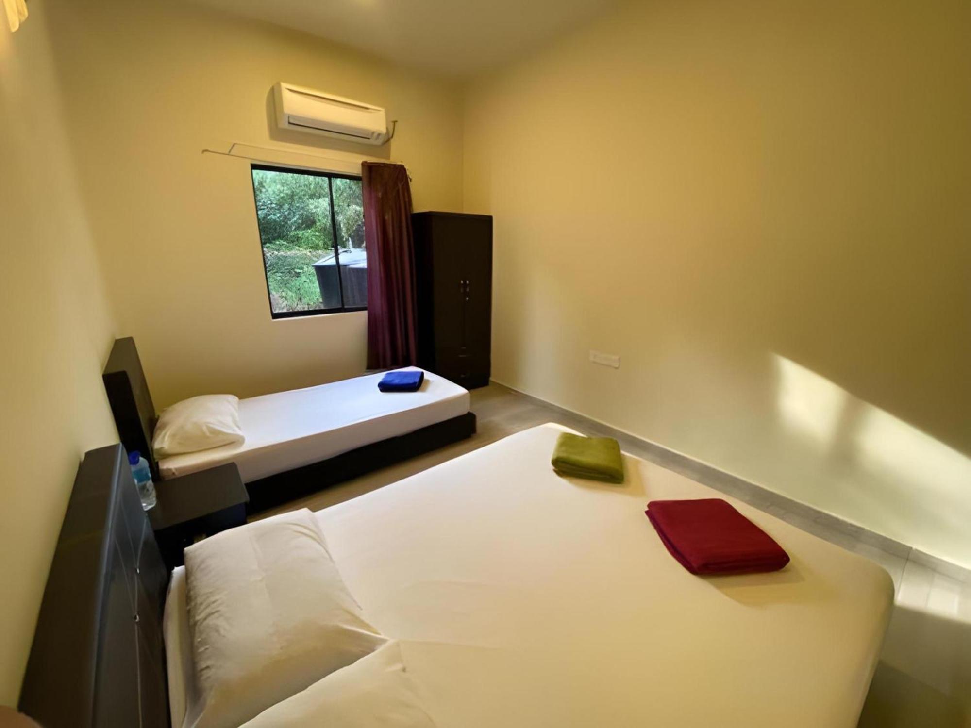 Super Oyo 89896 Sedili Inn Resort Kota Tinggi Zewnętrze zdjęcie