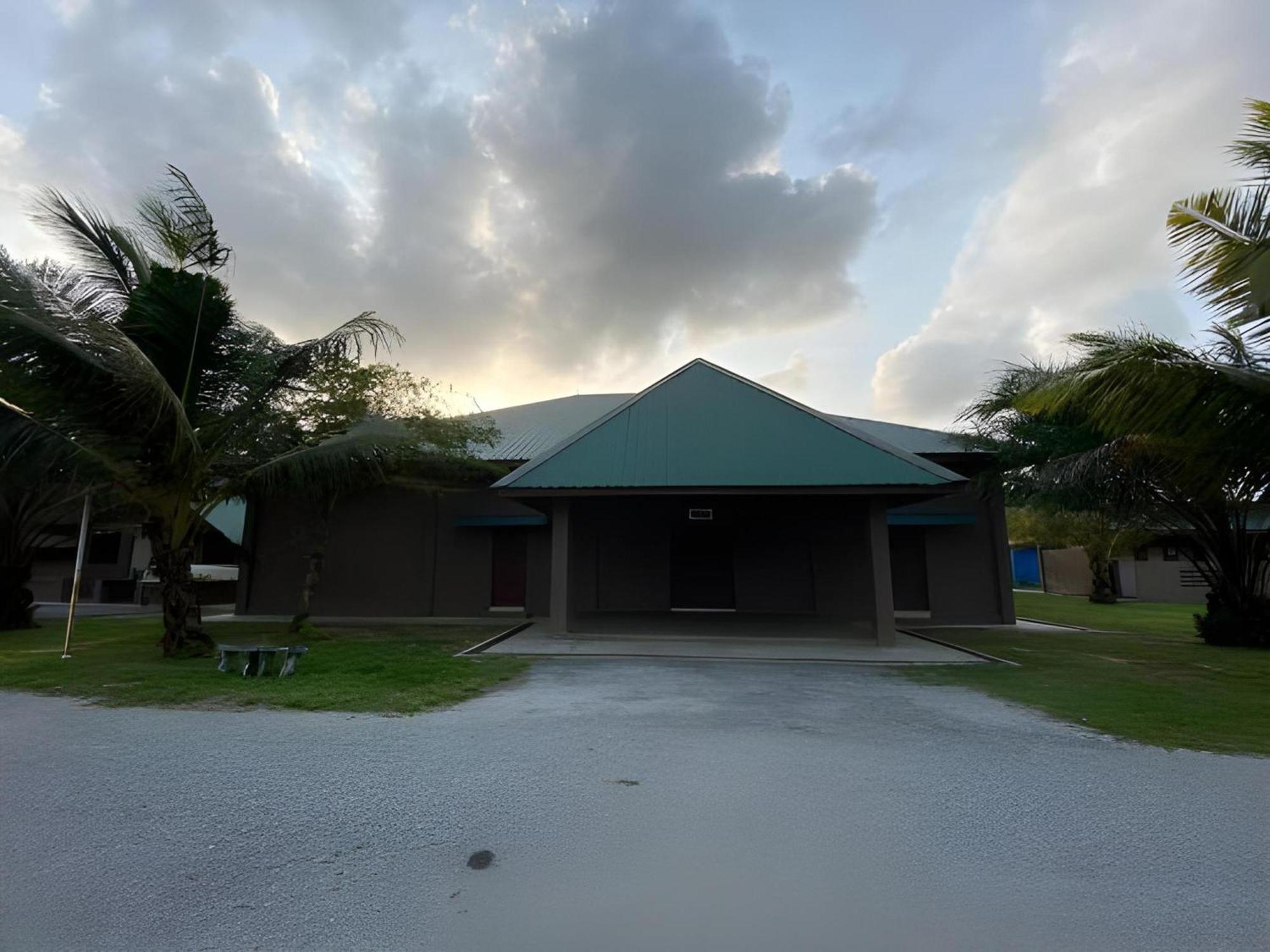 Super Oyo 89896 Sedili Inn Resort Kota Tinggi Zewnętrze zdjęcie