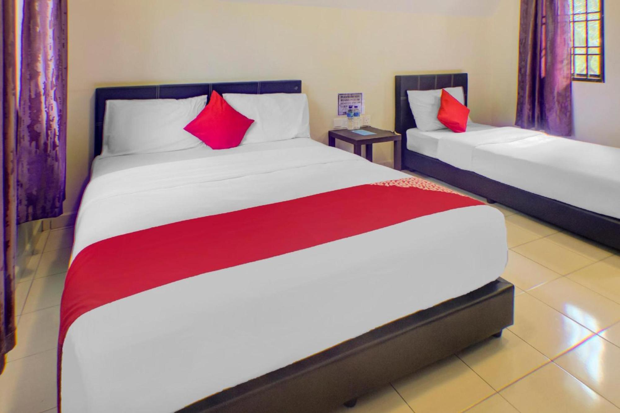 Super Oyo 89896 Sedili Inn Resort Kota Tinggi Zewnętrze zdjęcie