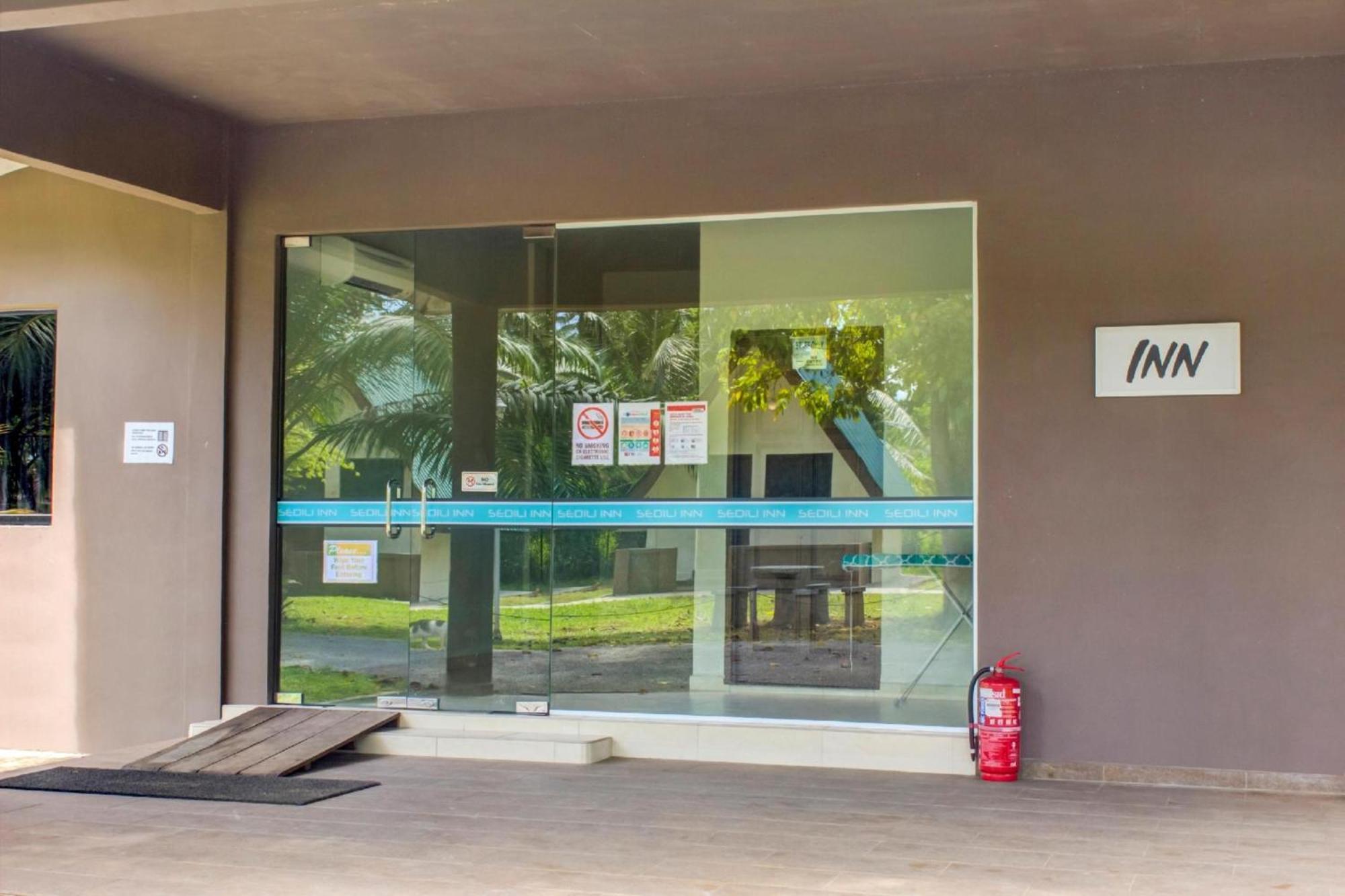 Super Oyo 89896 Sedili Inn Resort Kota Tinggi Zewnętrze zdjęcie